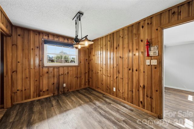 108 W Washington Avenue, Bessemer City, NC 28016