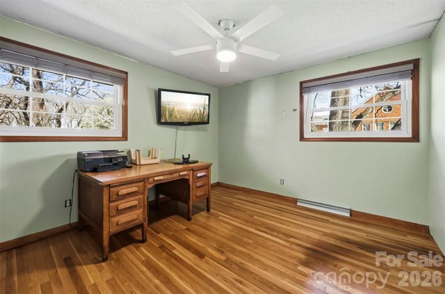 108 W Washington Avenue, Bessemer City, NC 28016