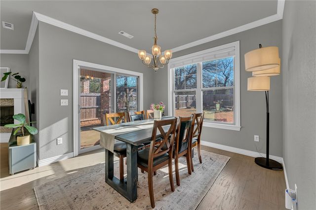 2158 N Woodlark Lane, Fayetteville, AR 72704