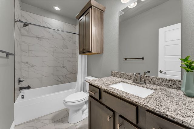 2158 N Woodlark Lane, Fayetteville, AR 72704