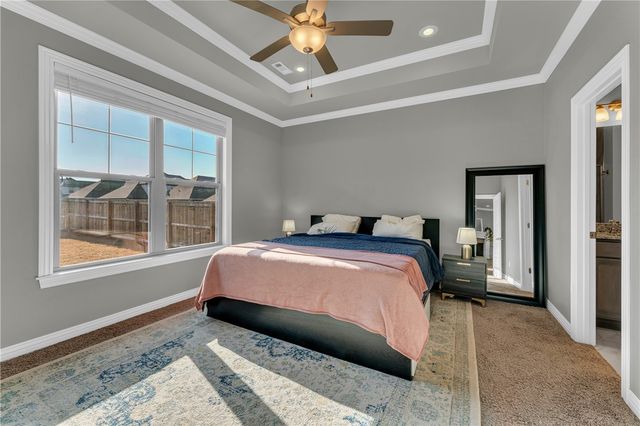 2158 N Woodlark Lane, Fayetteville, AR 72704