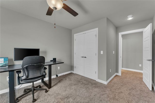 2158 N Woodlark Lane, Fayetteville, AR 72704