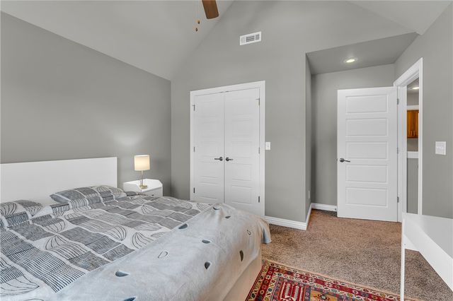 2158 N Woodlark Lane, Fayetteville, AR 72704