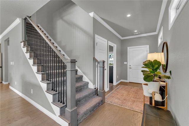 2158 N Woodlark Lane, Fayetteville, AR 72704