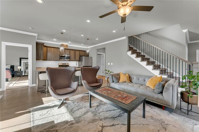 2158 N Woodlark Lane, Fayetteville, AR 72704