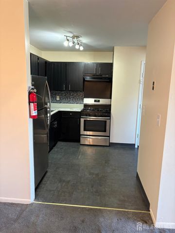 648 Cricket Lane, Woodbridge Proper, NJ 07095