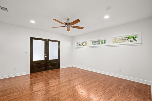 2110 Oxford Ave, Austin, TX 78704