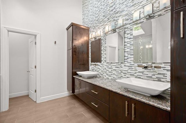 2110 Oxford Ave, Austin, TX 78704