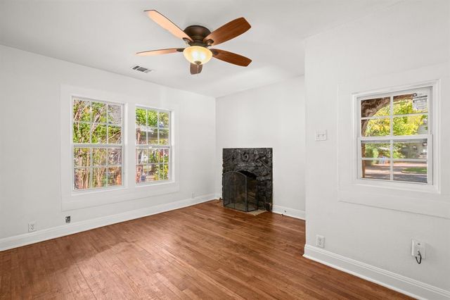 2110 Oxford Ave, Austin, TX 78704