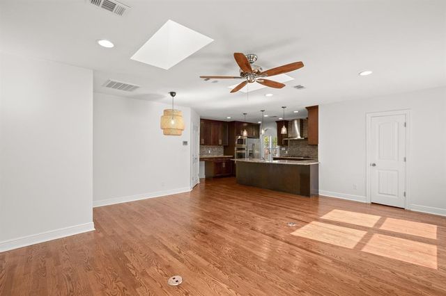 2110 Oxford Ave, Austin, TX 78704