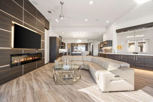 282 Loch Lomond Road, Rancho Mirage, CA 92270