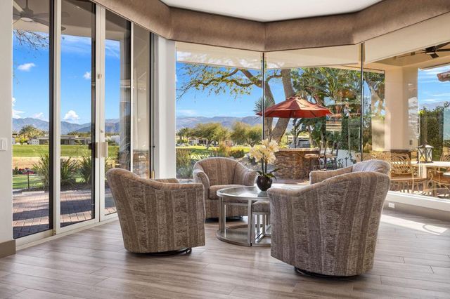 282 Loch Lomond Road, Rancho Mirage, CA 92270