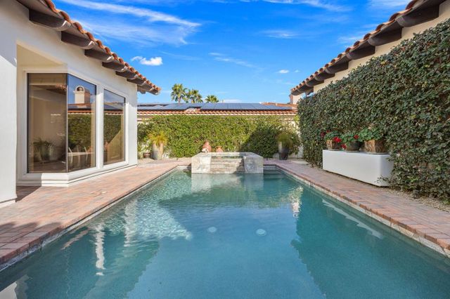 282 Loch Lomond Road, Rancho Mirage, CA 92270