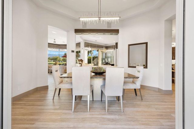 282 Loch Lomond Road, Rancho Mirage, CA 92270