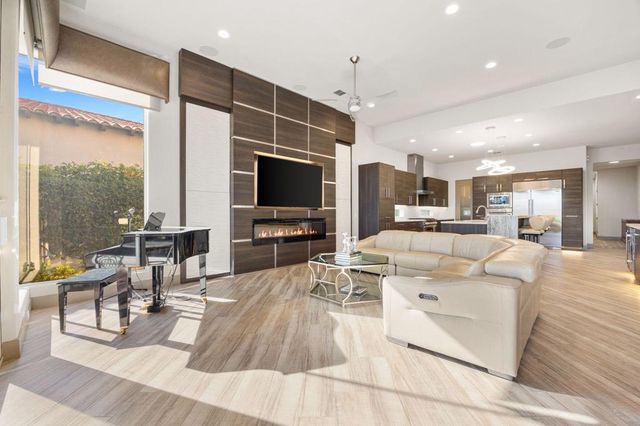 282 Loch Lomond Road, Rancho Mirage, CA 92270