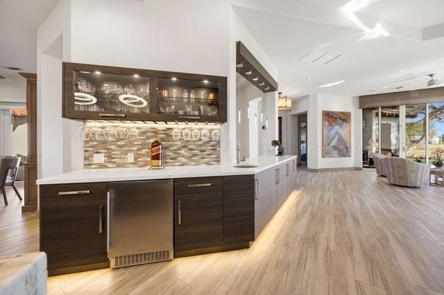 282 Loch Lomond Road, Rancho Mirage, CA 92270