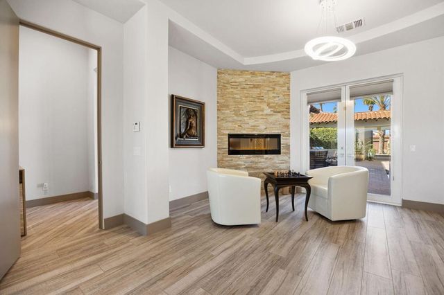 282 Loch Lomond Road, Rancho Mirage, CA 92270