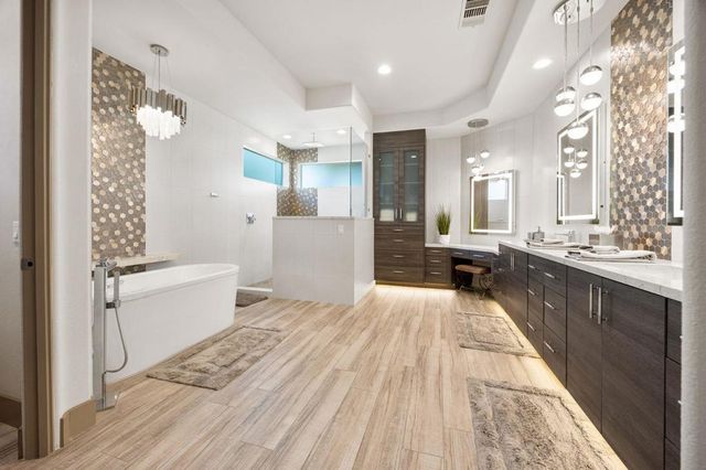 282 Loch Lomond Road, Rancho Mirage, CA 92270