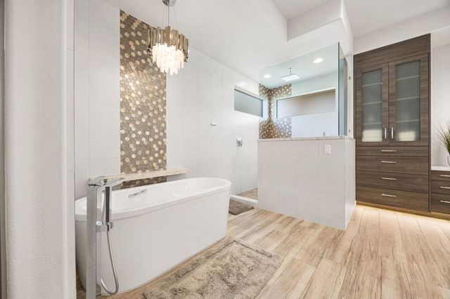 282 Loch Lomond Road, Rancho Mirage, CA 92270