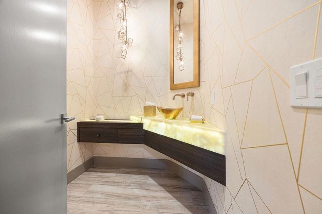 282 Loch Lomond Road, Rancho Mirage, CA 92270