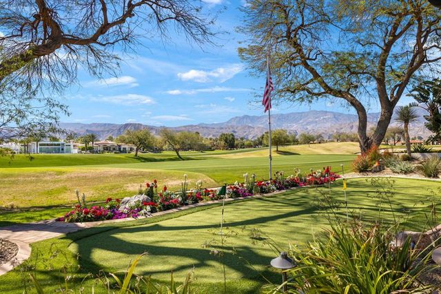 282 Loch Lomond Road, Rancho Mirage, CA 92270