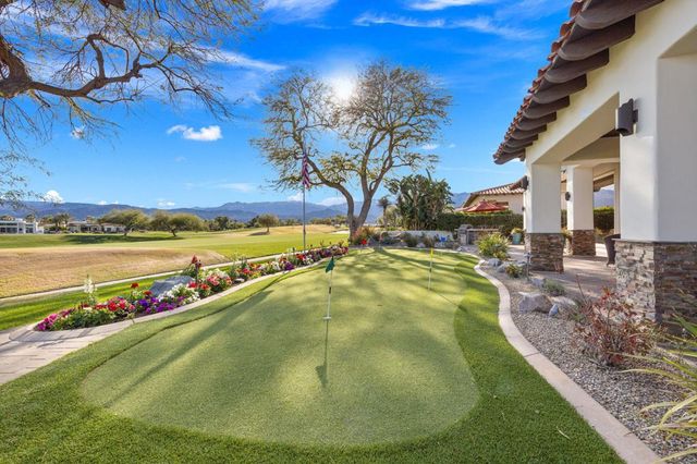 282 Loch Lomond Road, Rancho Mirage, CA 92270