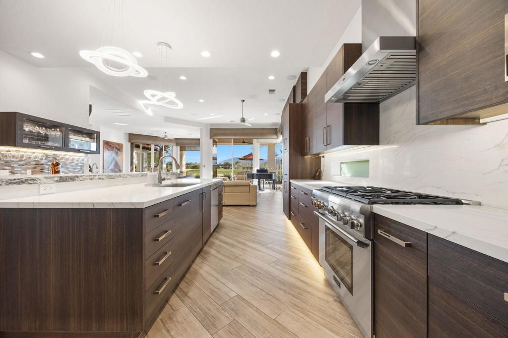 282 Loch Lomond Road, Rancho Mirage, CA 92270