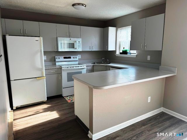 925 Oronoke Road 30L, Waterbury, CT 06708