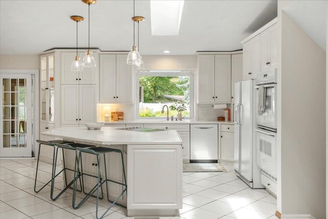 12914 5th Avenue S, Burnsville, MN 55337