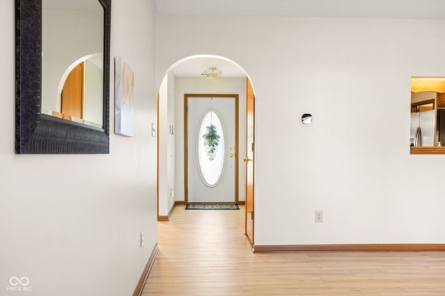 534 Cahill Lane, Indianapolis, IN 46214