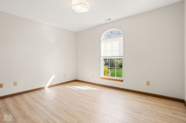 534 Cahill Lane, Indianapolis, IN 46214