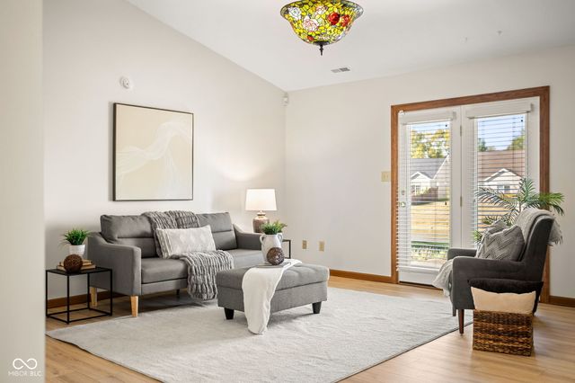 534 Cahill Lane, Indianapolis, IN 46214