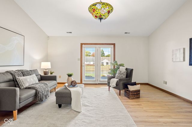 534 Cahill Lane, Indianapolis, IN 46214