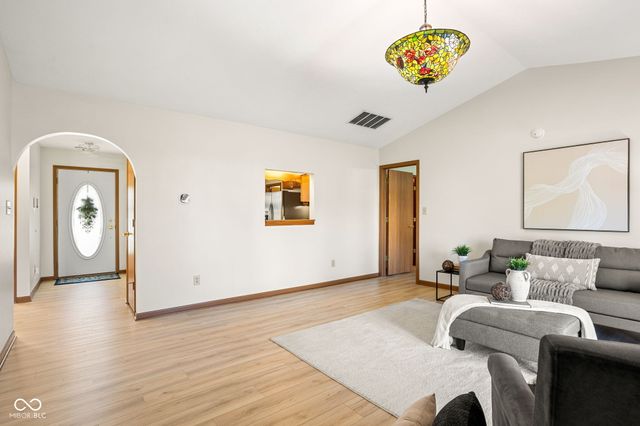 534 Cahill Lane, Indianapolis, IN 46214