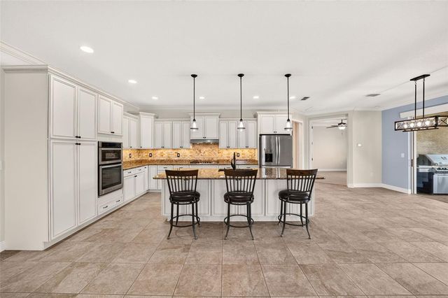 8761 SW 93RD CIRCLE, Ocala, FL 34481