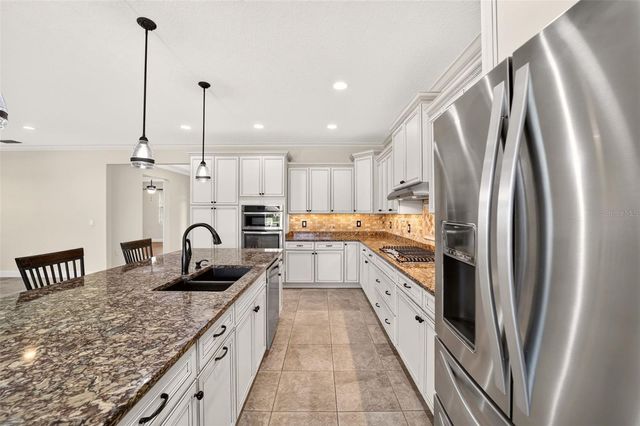 8761 SW 93RD CIRCLE, Ocala, FL 34481