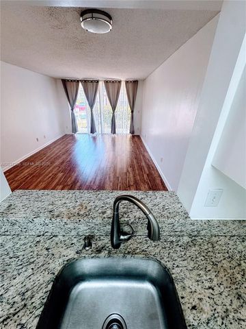 1341 SE 3rd Avenue 112, Dania Beach, FL 33004