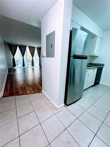 1341 SE 3rd Avenue 112, Dania Beach, FL 33004