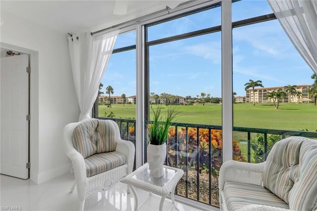 9 High Point CIR N 102, Naples, FL 34103