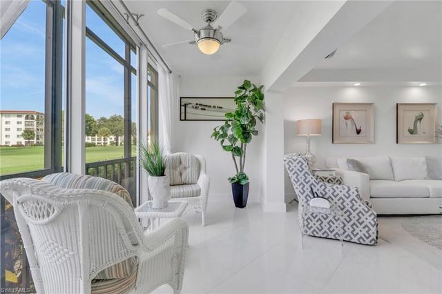 9 High Point CIR N 102, Naples, FL 34103