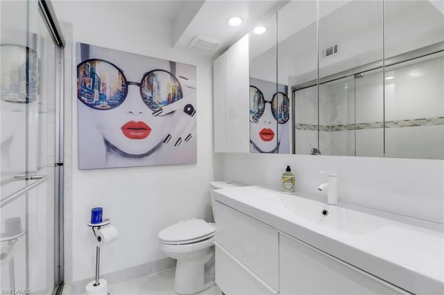 9 High Point CIR N 102, Naples, FL 34103