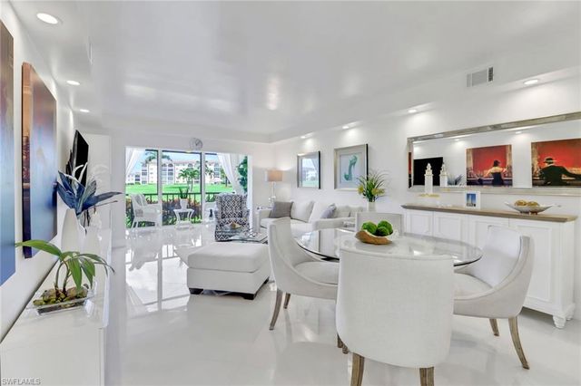 9 High Point CIR N 102, Naples, FL 34103