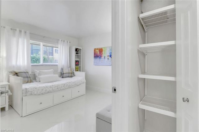 9 High Point CIR N 102, Naples, FL 34103