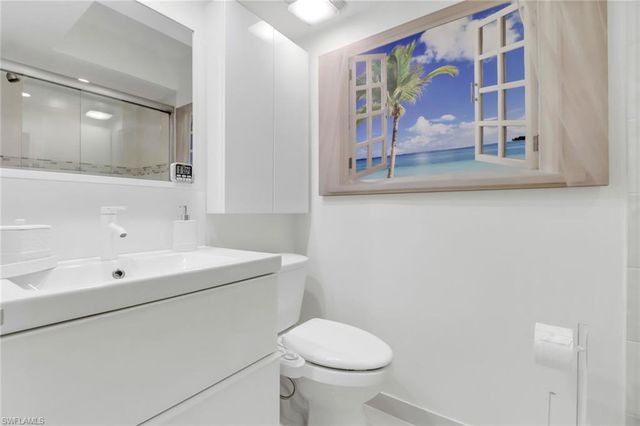 9 High Point CIR N 102, Naples, FL 34103