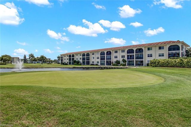 9 High Point CIR N 102, Naples, FL 34103