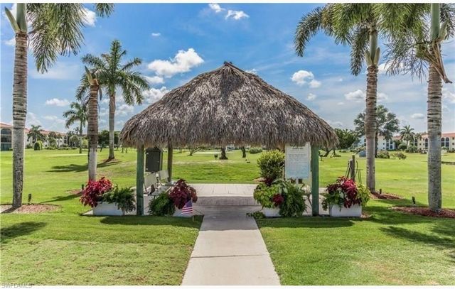 9 High Point CIR N 102, Naples, FL 34103