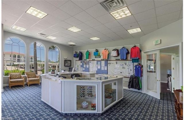 9 High Point CIR N 102, Naples, FL 34103