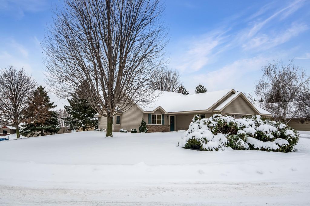1004 Marcella Court, Sauk Rapids, MN 56379