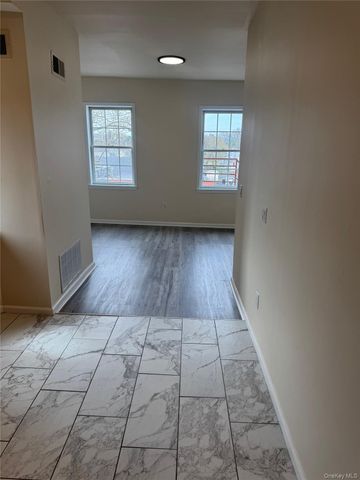 284 Main Street 3D, Beacon, NY 12508