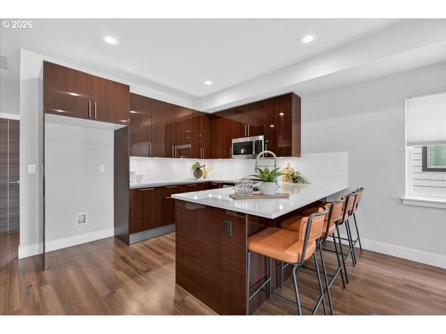 6745 Se GENROSA St, Hillsboro, OR 97123